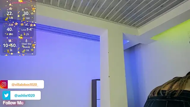 Snapshot of MiaVillalobos chatting on November 8, 10:24 pm MiaVillalobos online show from November 8, 10:24 pm