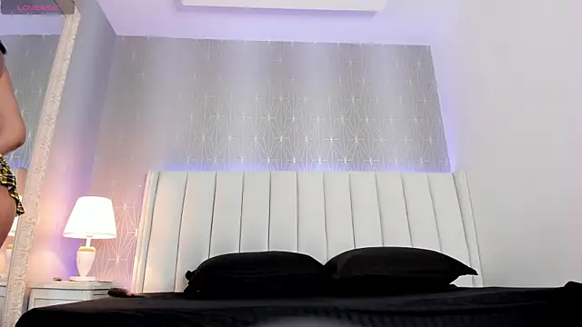 Mia-Medina online show from March 31, 7:49 pm