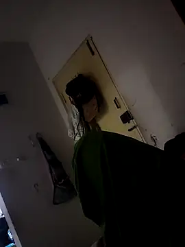 Snapshot of whitelady15 chatting on November 8, 6:00 pm whitelady15 online show from November 8, 6:00 pm