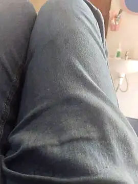 Snapshot of whitelady15 chatting on November 9, 8:07 am whitelady15 online show from November 9, 8:07 am