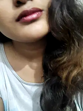 Snapshot of Cute_pinkii chatting on November 6, 8:02 pm Cute pinkii online show from November 6, 8:02 pm