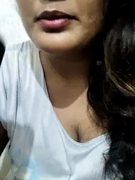 Snapshot of Cute_pinkii chatting on November 1, 8:03 pm Cute pinkii online show from November 1, 8:03 pm