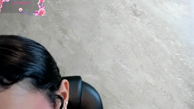 sophiasweet  1 online show from September 13, 3:50 am