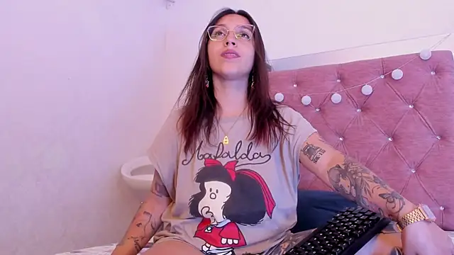 JulianaCarter online show from May 19, 7:43 pm