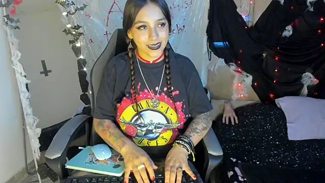 JulianaCarter online show from October 20, 7:14 pm