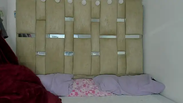 JulianaCarter online show from December 18, 7:40 pm