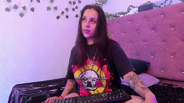 JulianaCarter online show from March 31, 8:11 pm