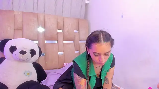 JulianaCarter online show from November 29, 4:18 pm