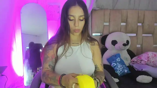 JulianaCarter online show from October 4, 7:37 pm