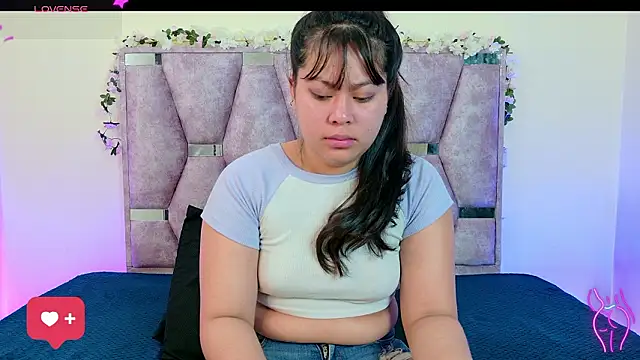 lana and liam  online show from March 8, 11:24 am