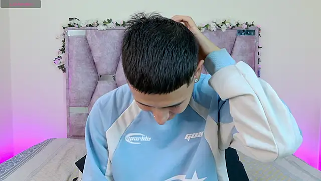 lana and liam  online show from November 8, 10:41 am