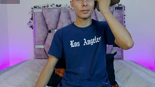 lana and liam  online show from October 27, 10:38 am