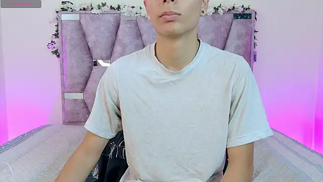 lana and liam  online show from November 1, 10:31 am