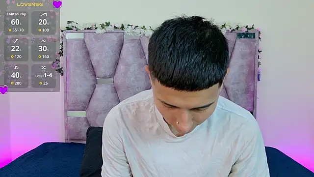 lana and liam  online show from November 11, 9:26 am