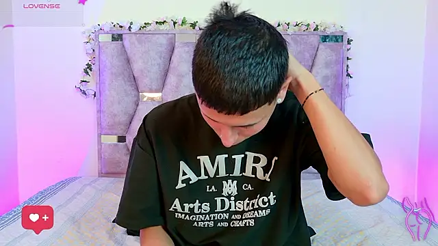 lana and liam  online show from March 25, 10:25 am