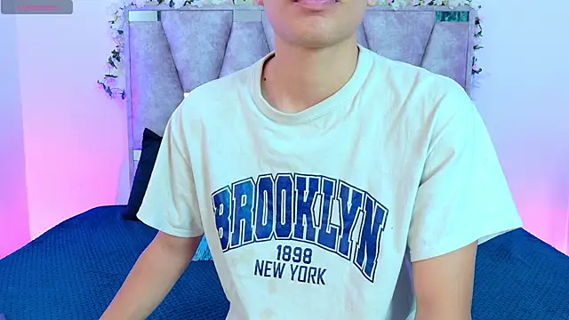 lana and liam  online show from April 4, 10:22 am