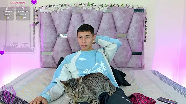 lana and liam  online show from February 14, 10:26 am