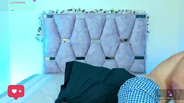 lana and liam  online show from March 26, 10:24 am