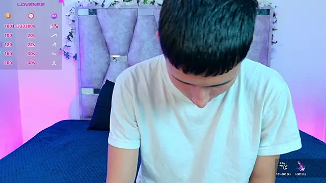 lana and liam  online show from April 10, 10:22 am