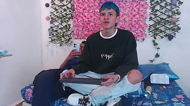 Snapshot of iam_lukas__ chatting on September 11, 4:45 am iam lukas online show from September 11, 4:45 am