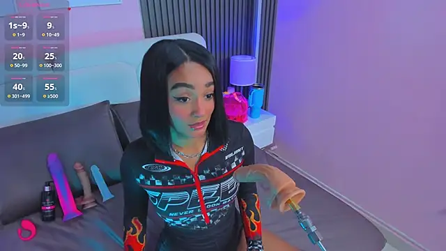 Clawdeen  wolf online show from April 7, 8:21 pm