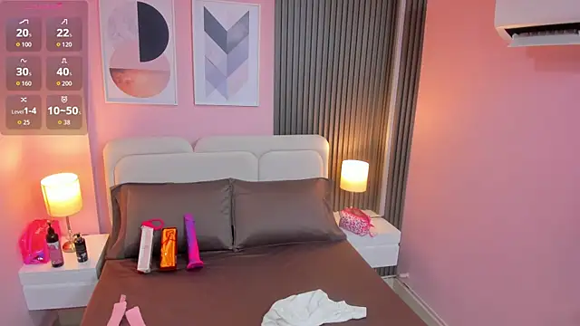 Clawdeen  wolf online show from November 12, 8:12 pm