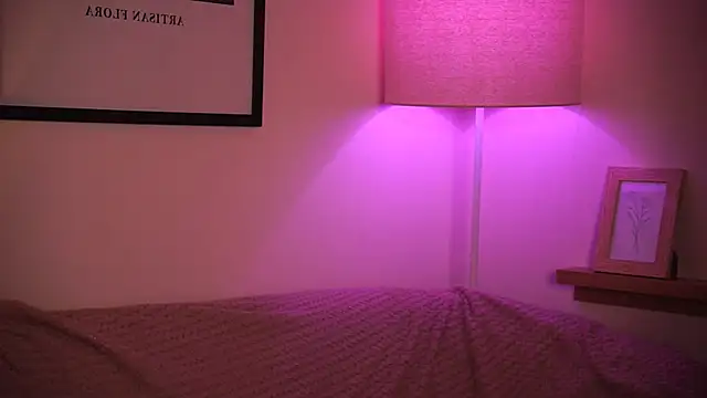 midnightbby  online show from November 25, 5:46 pm