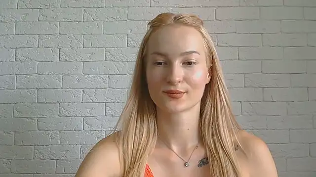 Snapshot of Alice_Sweet_01 chatting on July 19, 11:07 am Alice Sweet 01 online show from July 19, 11:07 am
