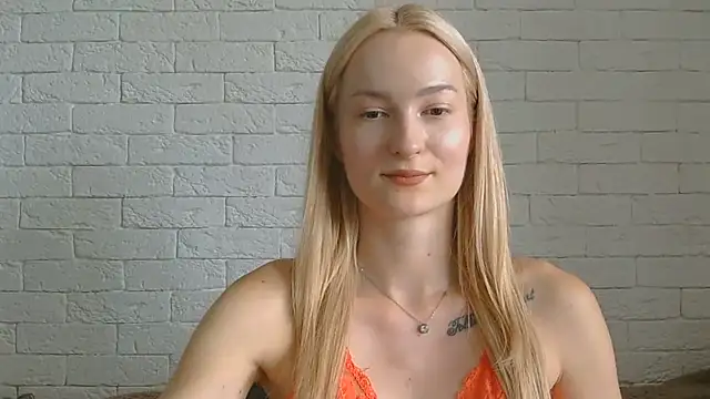 Snapshot of Alice_Sweet_01 chatting on July 21, 12:17 pm Alice Sweet 01 online show from July 21, 12:17 pm
