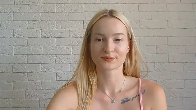 Snapshot of Alice_Sweet_01 chatting on June 30, 1:00 pm Alice Sweet 01 online show from June 30, 1:00 pm