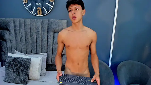 stephane rouss online show from October 28, 9:14 pm