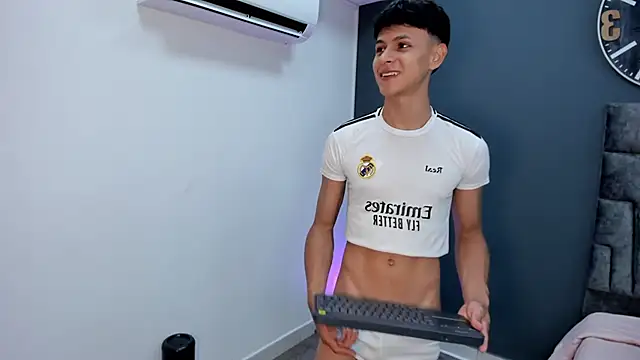 stephane rouss online show from November 17, 8:24 pm