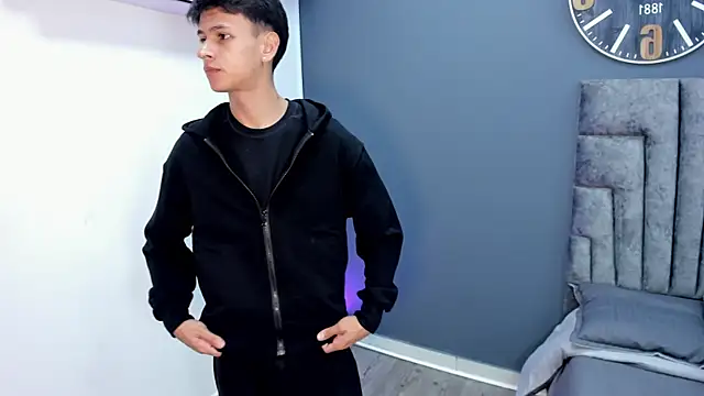 stephane rouss online show from November 30, 8:42 pm