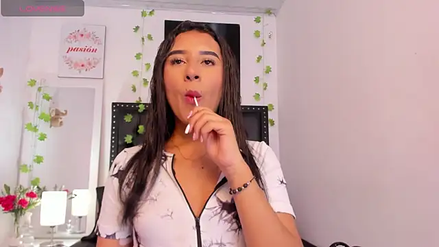 ScarlettVell online show from January 18, 7:28 pm