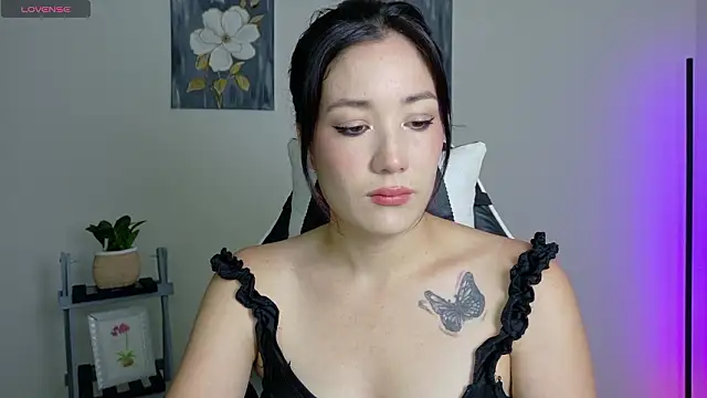 Eliih 01 online show from February 26, 5:02 pm