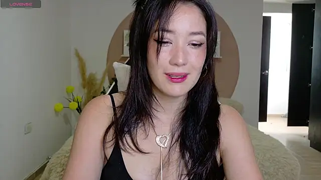 Eliih 01 online show from March 20, 4:30 pm