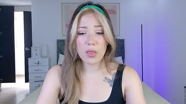 Eliih 01 online show from September 12, 6:07 pm