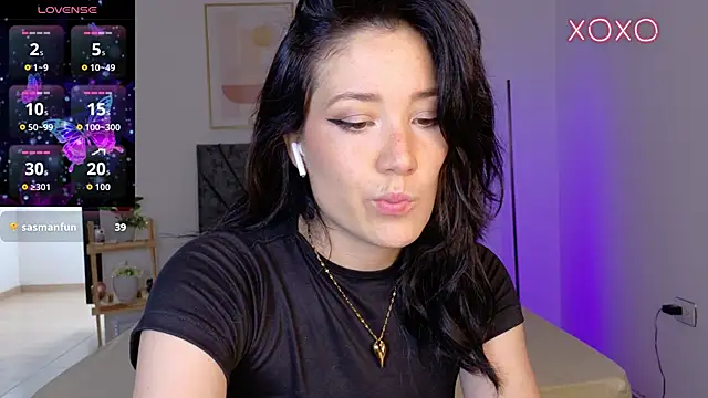 Eliih 01 online show from October 15, 6:05 pm