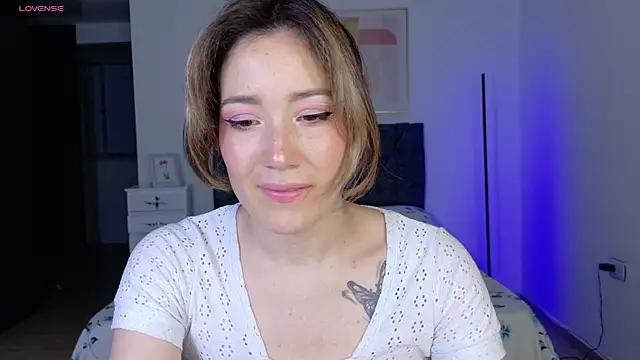 Eliih 01 online show from September 23, 2:07 am