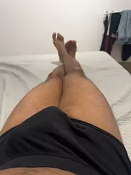 Snapshot of Madu0999 chatting on December 21, 7:21 am Madu0999 online show from December 21, 7:21 am