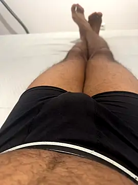 Snapshot of Madu0999 chatting on November 11, 6:25 pm Madu0999 online show from November 11, 6:25 pm