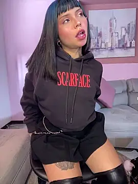 ZoeRaven Pink online show from October 10, 3:46 pm