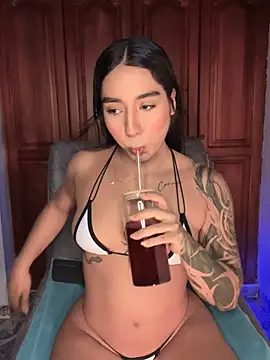 KaditaNavarro online show from February 23, 11:05 pm