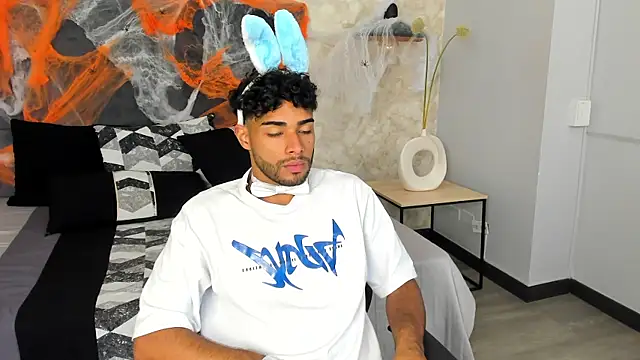 Snapshot of RaphaelDufort chatting on October 28, 11:58 pm RaphaelDufort online show from October 28, 11:58 pm