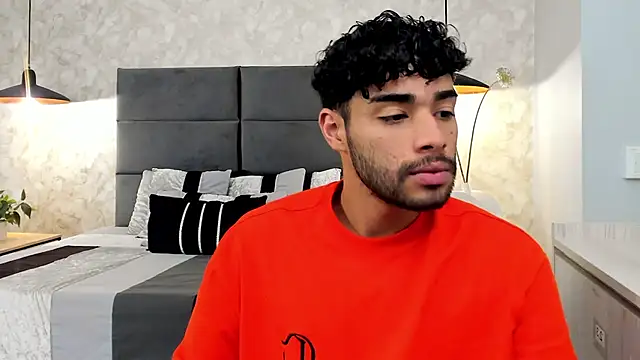 Snapshot of RaphaelDufort chatting on November 15, 9:41 pm RaphaelDufort online show from November 15, 9:41 pm