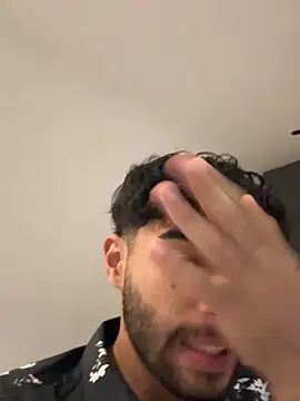 Snapshot of RaphaelDufort chatting on December 2, 11:39 pm RaphaelDufort online show from December 2, 11:39 pm