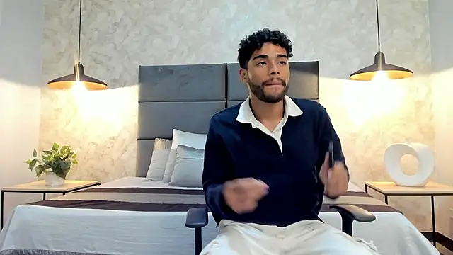 Snapshot of RaphaelDufort chatting on September 26, 12:06 am RaphaelDufort online show from September 26, 12:06 am