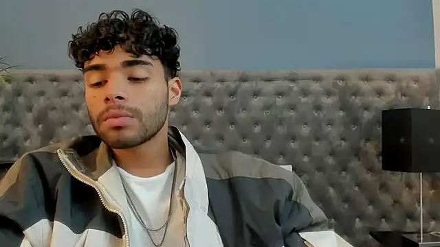 Snapshot of RaphaelDufort chatting on November 13, 8:46 pm RaphaelDufort online show from November 13, 8:46 pm