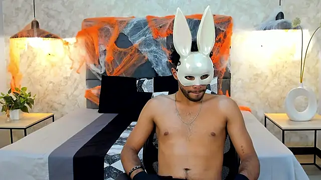 Snapshot of RaphaelDufort chatting on October 29, 11:47 pm RaphaelDufort online show from October 29, 11:47 pm