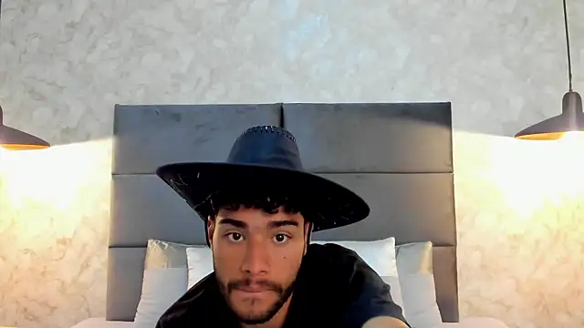 Snapshot of RaphaelDufort chatting on September 27, 11:55 pm RaphaelDufort online show from September 27, 11:55 pm